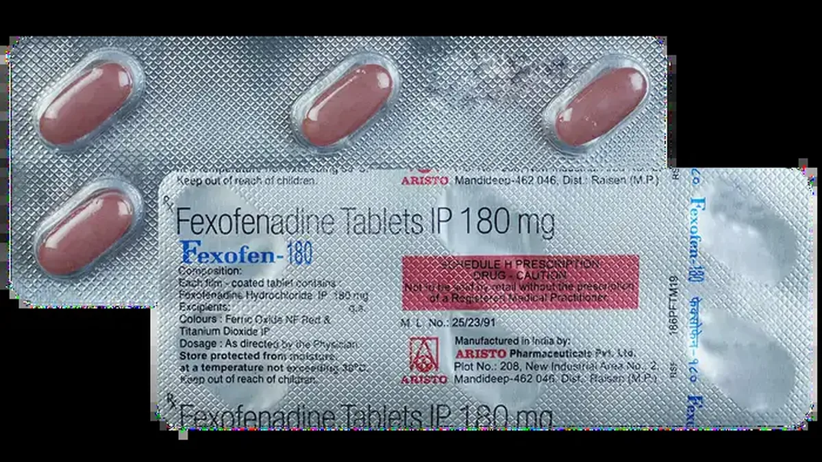 医生向患者解释布加替尼与克唑替尼的区别